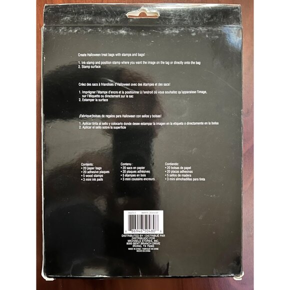 Recollections Halloween Themed 48 Piece Bag Kit With Stamps Inks & Tags - Picture 2 of 2
